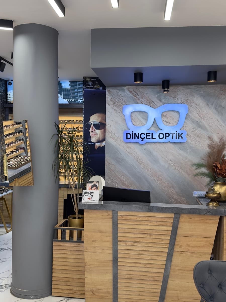 Dinçel Optik premium iç mekan görünümü